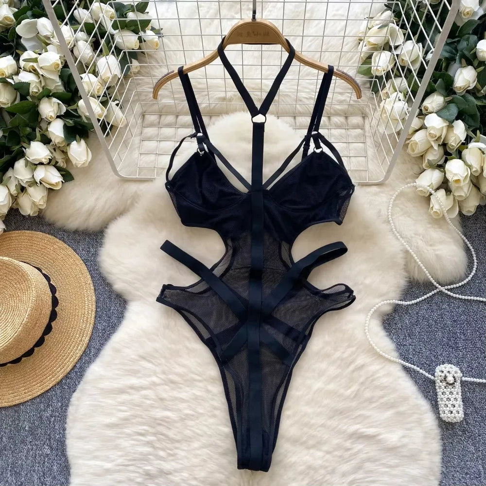 Noir Étreinte Strap Bodysuit