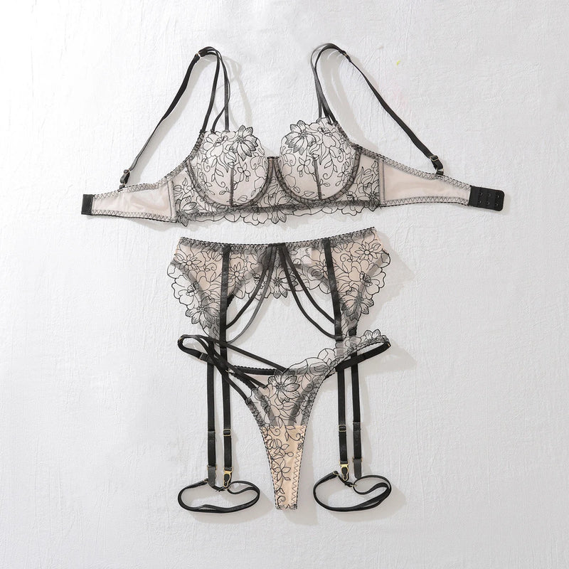 Éloire Embroidered Suspender Set