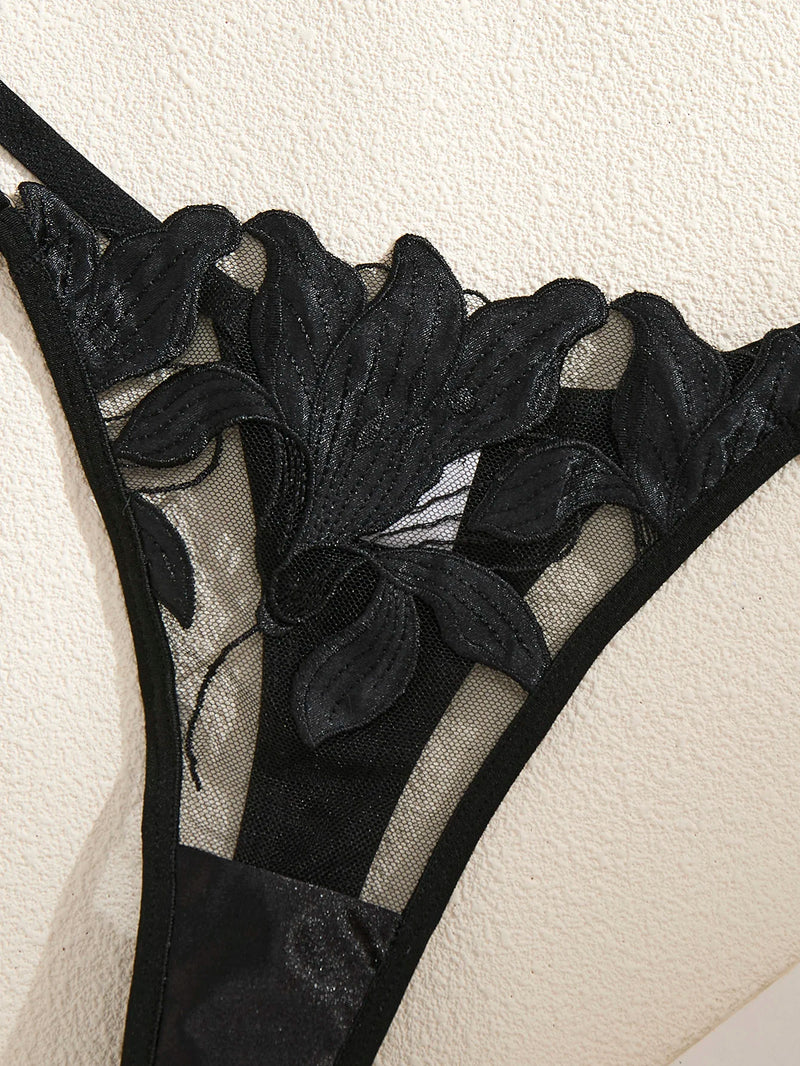 Noirvelle Embroidered Lace Set - vetitus -