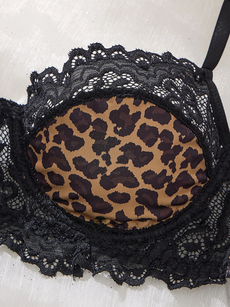 Savara Lace Lingerie Set