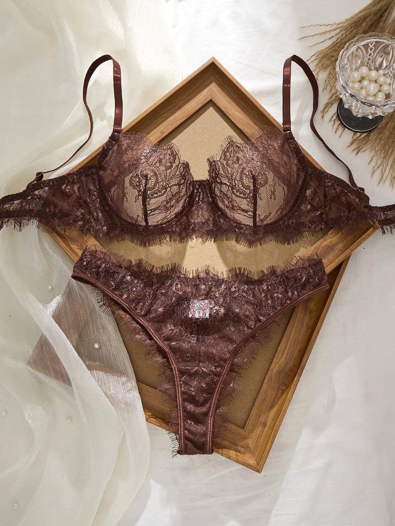 Calista Lace Set