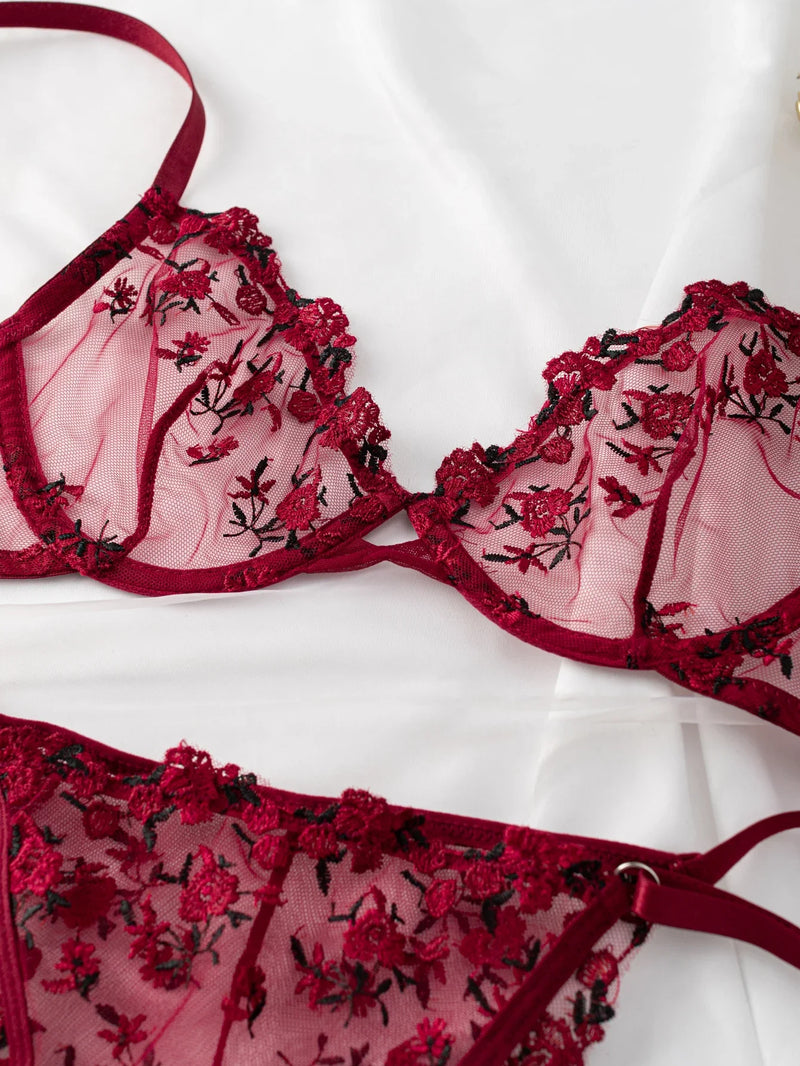 Roselle Embroidered Lace Set