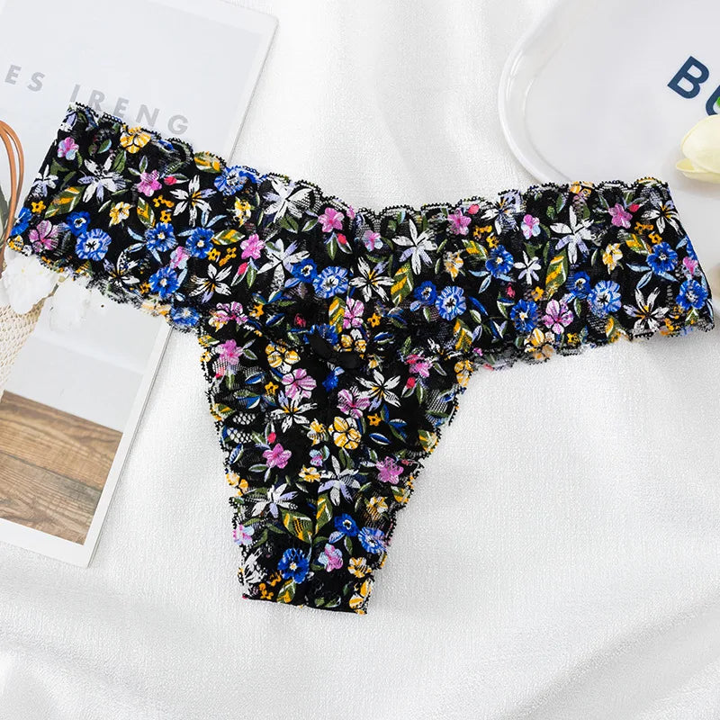 Seraphine Lace Thong - vetitus -