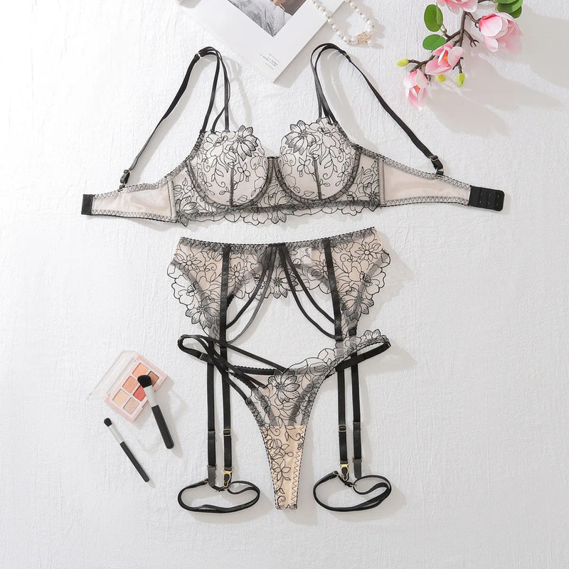 Éloire Embroidered Suspender Set