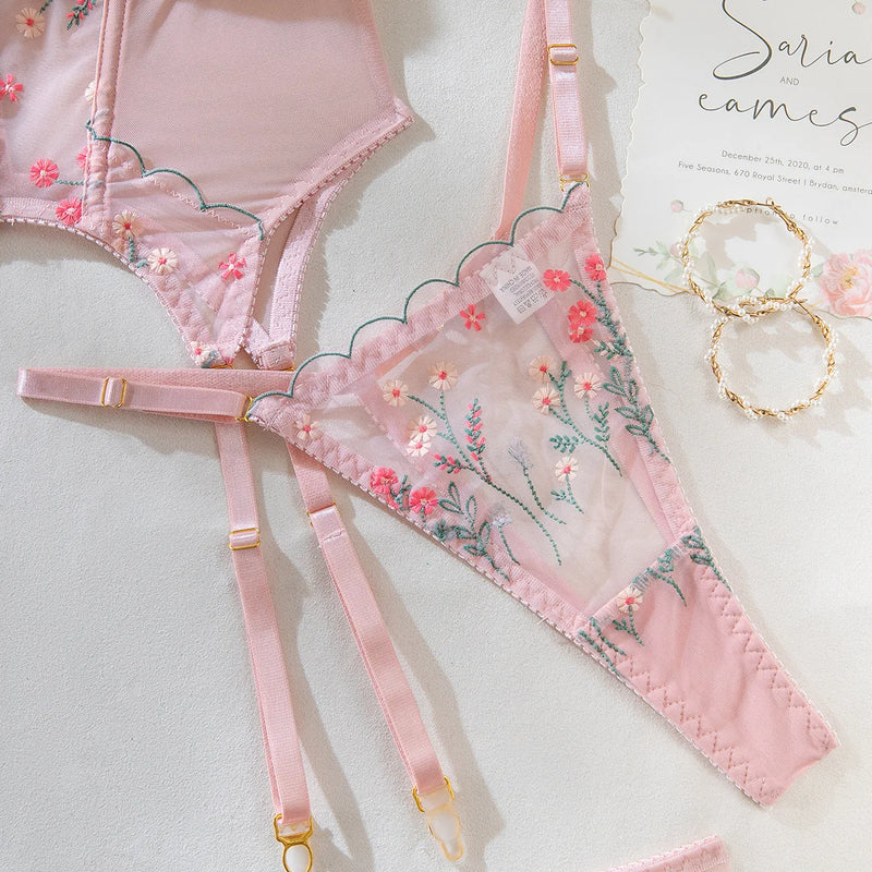 Rosielle Embroidered Garter Set
