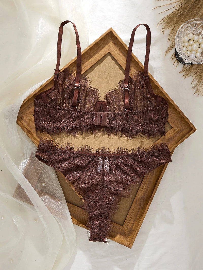 Calista Lace Set