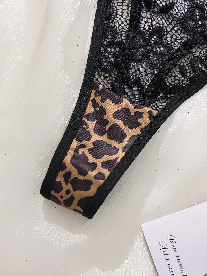 Savara Lace Lingerie Set