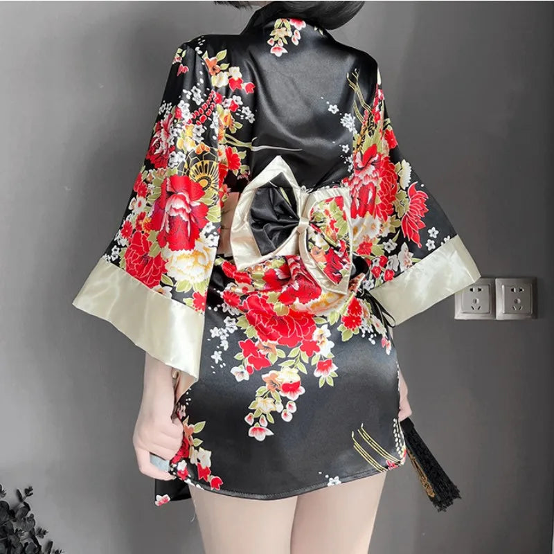 Kaida Floral Kimono Dress - vetitus -