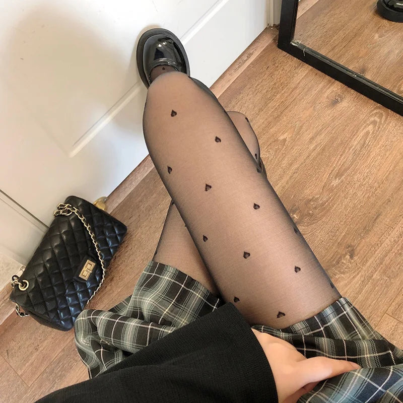 Amora Heart Sheer Tights - vetitus -