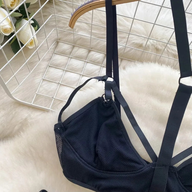Noir Étreinte Strap Bodysuit