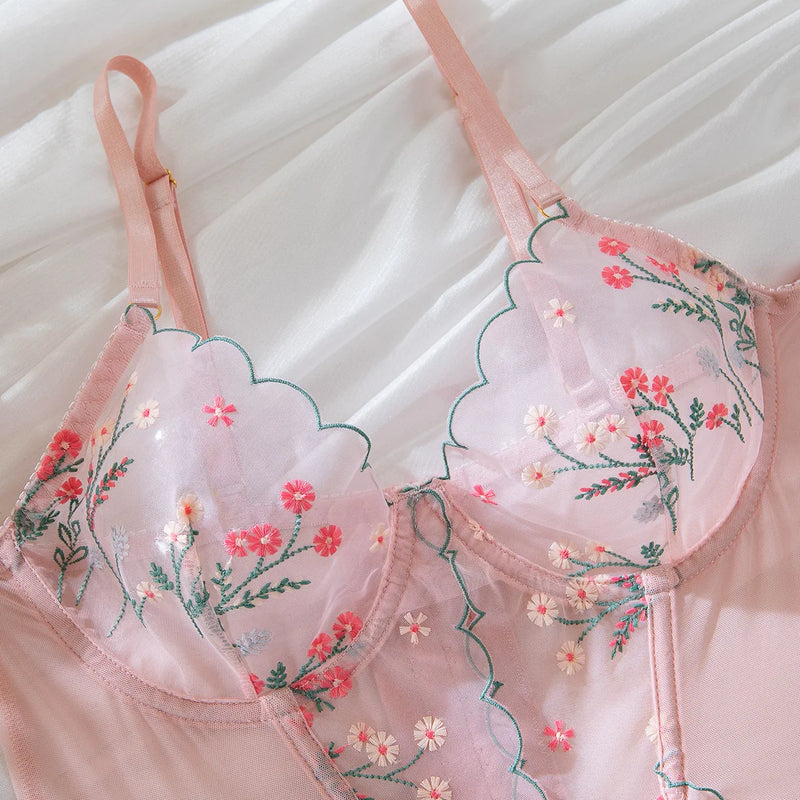 Rosielle Embroidered Garter Set