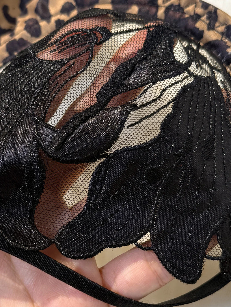 Virelle Embroidered Set