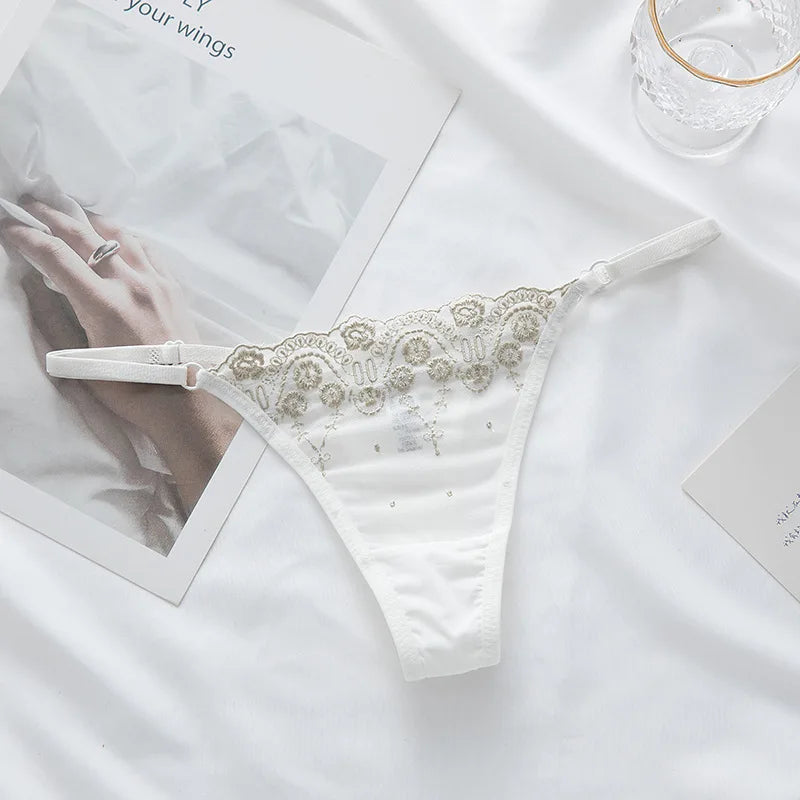 Éloise Embroidered Thong