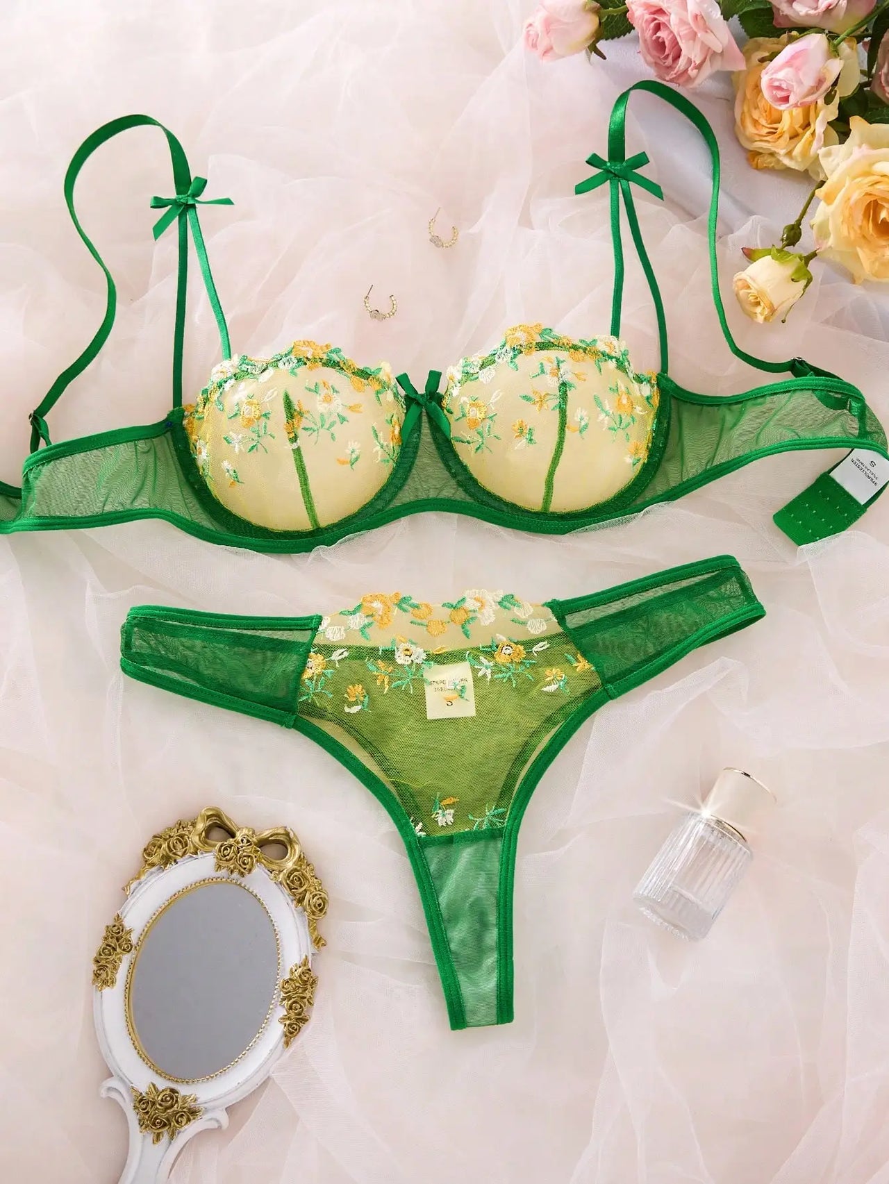 Fleur Éclat Lingerie Set