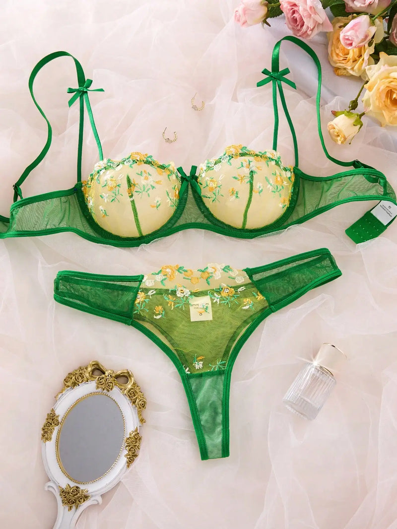 Fleur Éclat Lingerie Set