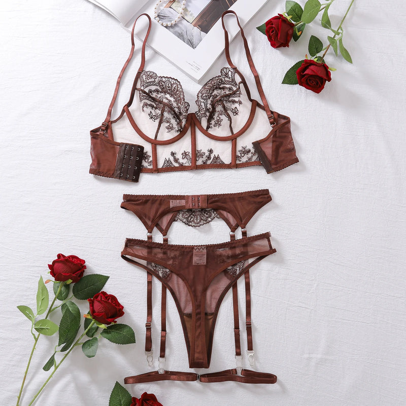 Céleste Embroidered Garter Set