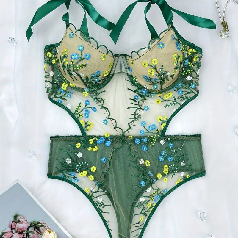 Lysandra Embroidered Bodysuit - vetitus -